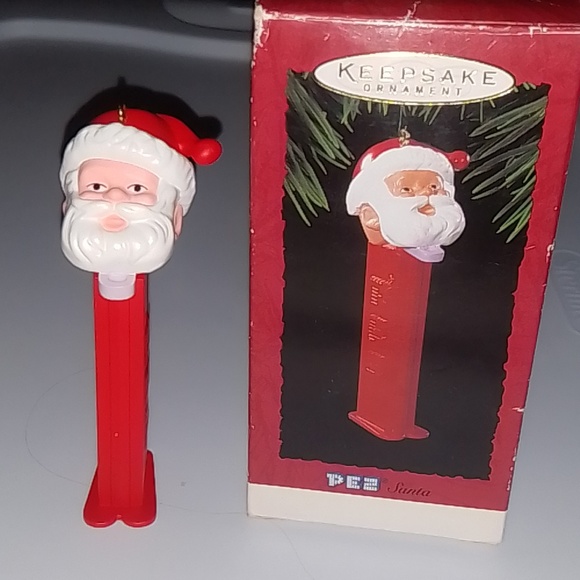 Hallmark KEEPSAKE ORNAMENT PEZ - Santa - Picture 4 of 5